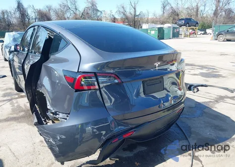 2020 Tesla Model Y Long Range Dual Motor All-Wheel Drive from USA, damaged, VIN 5YJYGDEE1LF033346